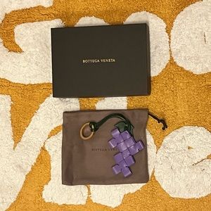 Bottega Veneta Boxed Woven Leather Key Chain Purple Grapes Rare $450 New
